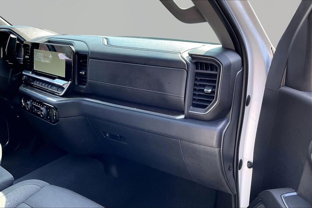 Used 2023 Chevrolet Silverado 1500 LT image 18