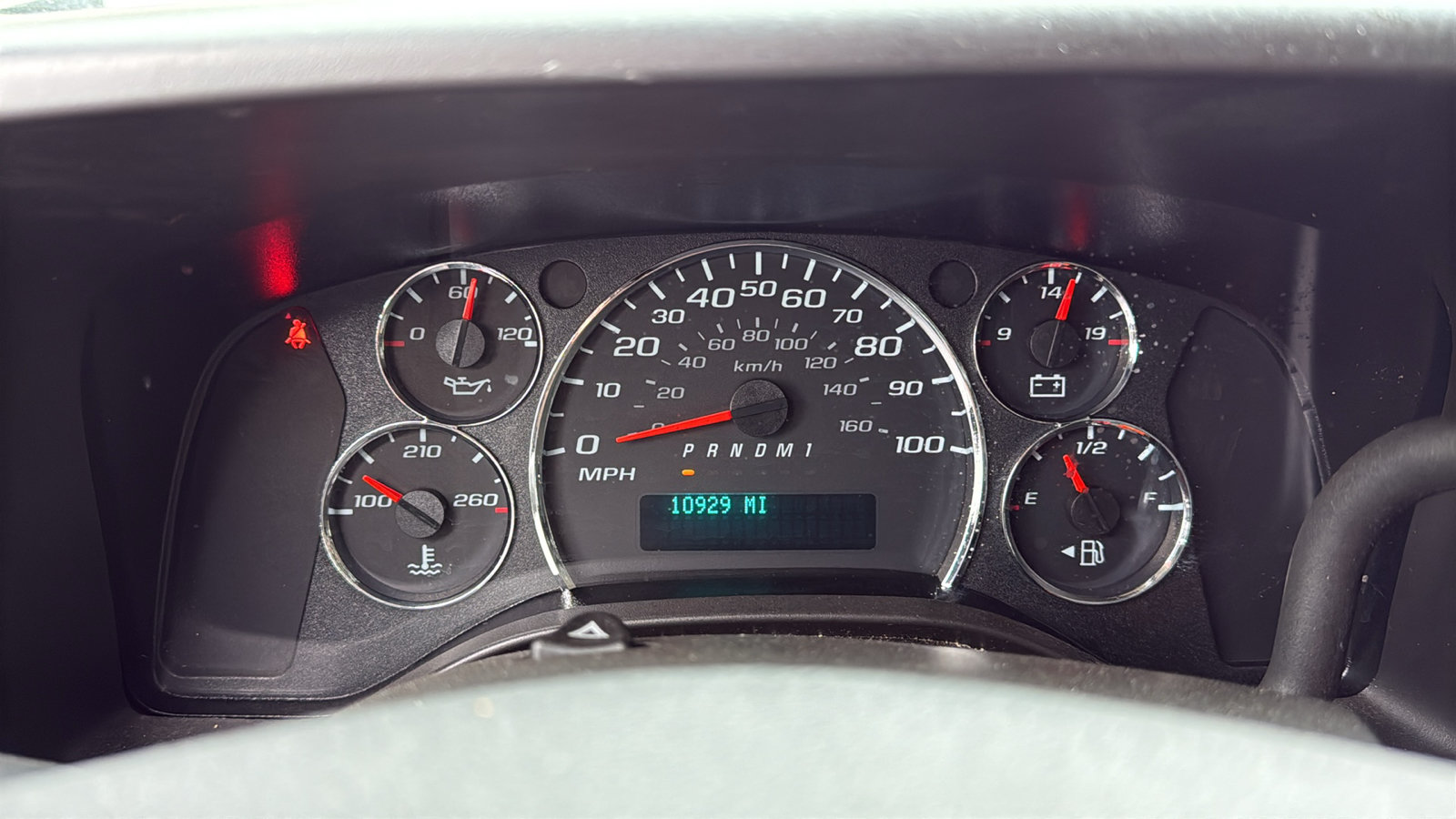 Used 2024 Chevrolet Express 2500 w/ Driver Convenience Package RWD image 16