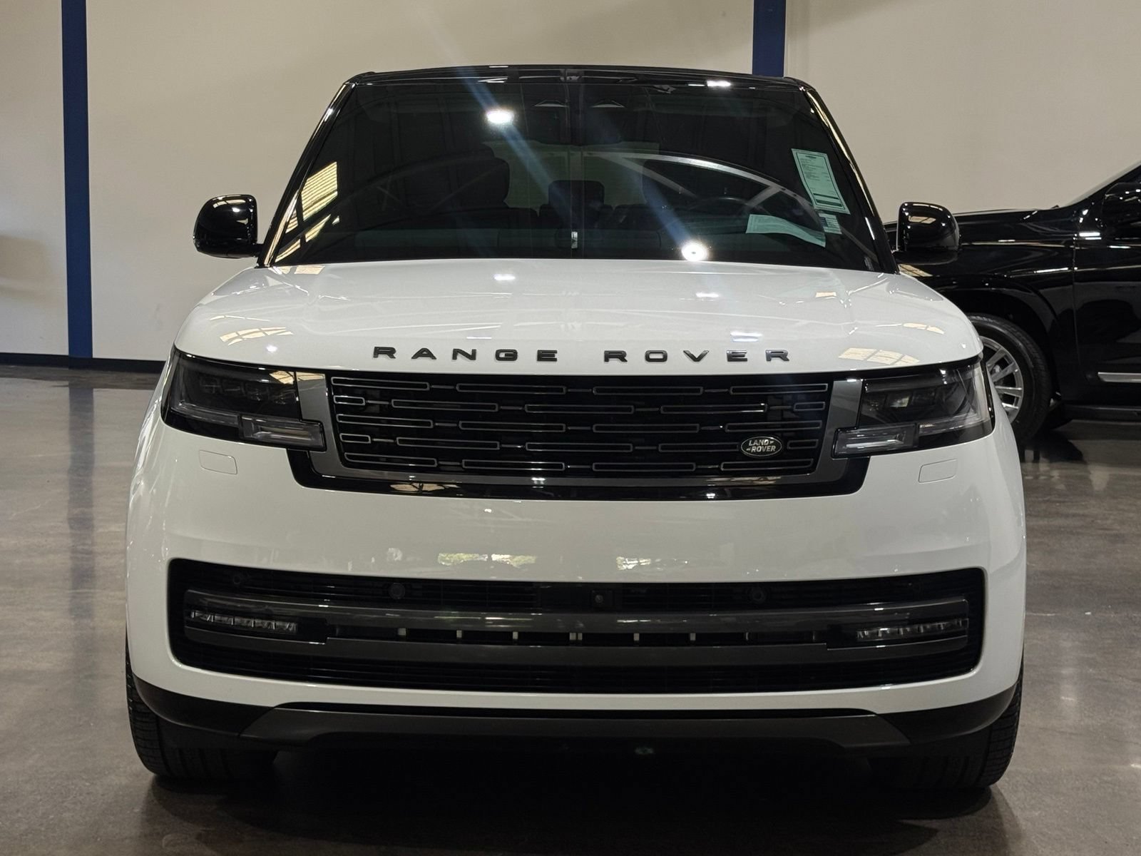 Used 2025 Land Rover Range Rover Autobiography AWD/4WD image 6