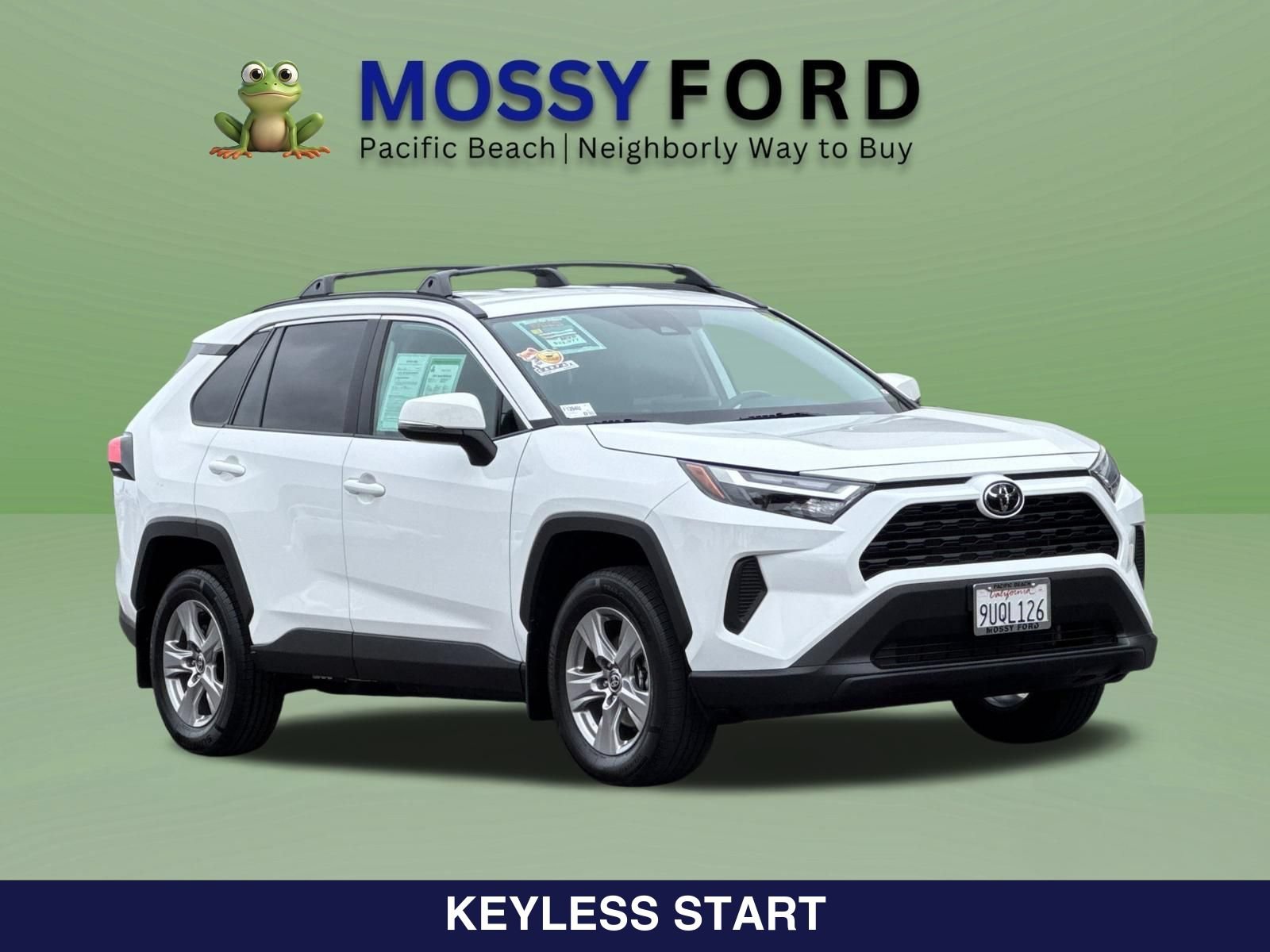 Used 2025 Toyota RAV4 XLE AWD/4WD image 2