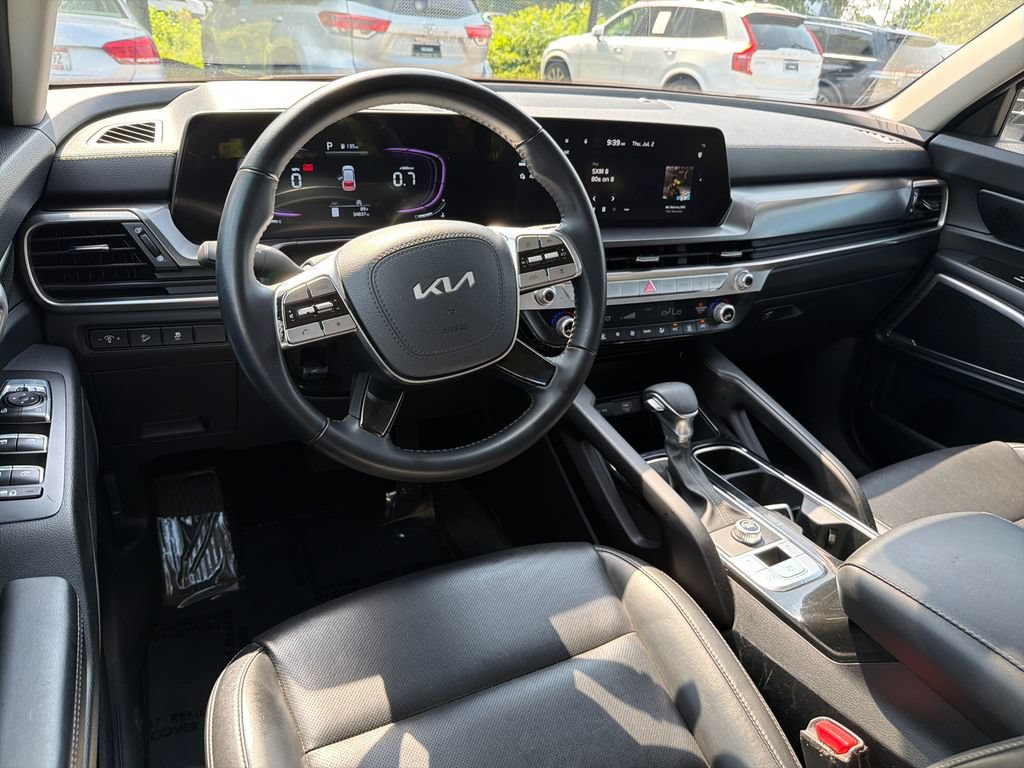 Used 2025 Kia Telluride LX FWD image 22