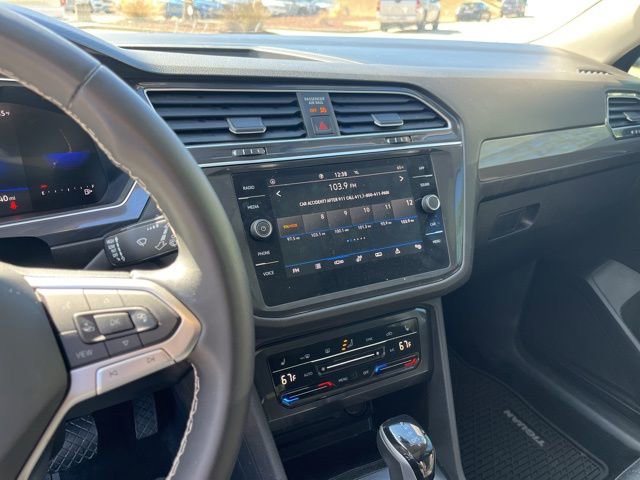 Used 2023 Volkswagen Tiguan SE image 21