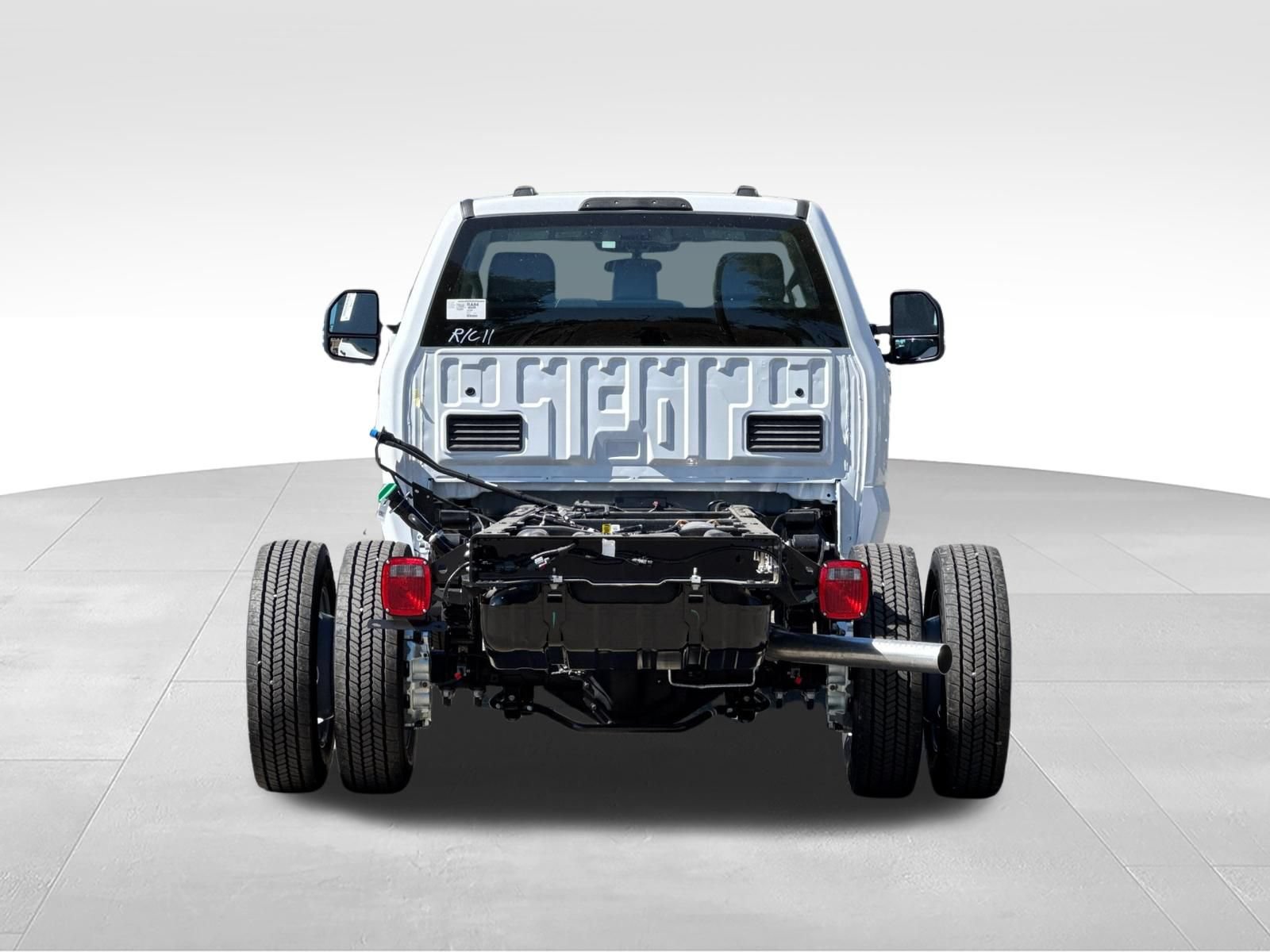 New 2026 Ford F550 2WD Regular Cab Super Duty w/ XL Chrome Package image 4