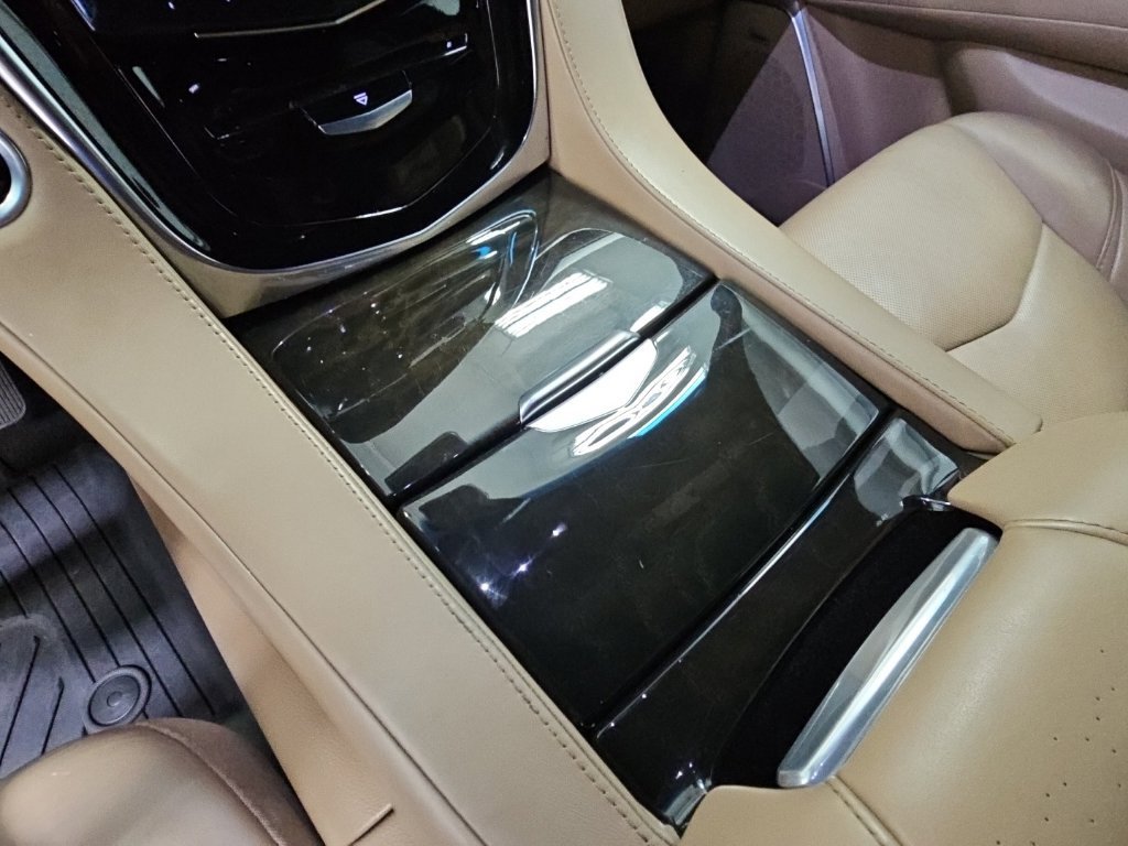 Used 2019 Cadillac Escalade ESV Platinum RWD image 21