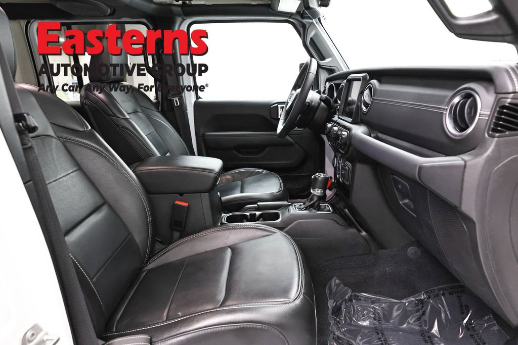 Used 2023 Jeep Wrangler Unlimited Sahara AWD/4WD image 26