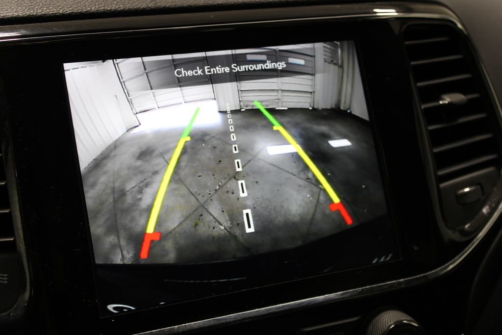 Used 2022 Jeep Grand Cherokee Laredo X RWD image 48