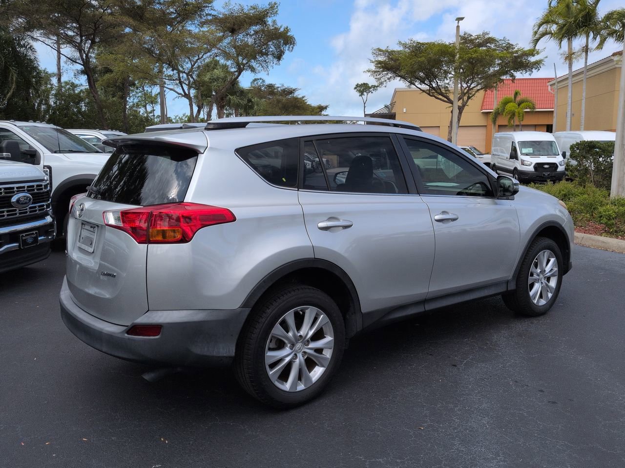 Used 2014 Toyota RAV4 Limited image 3