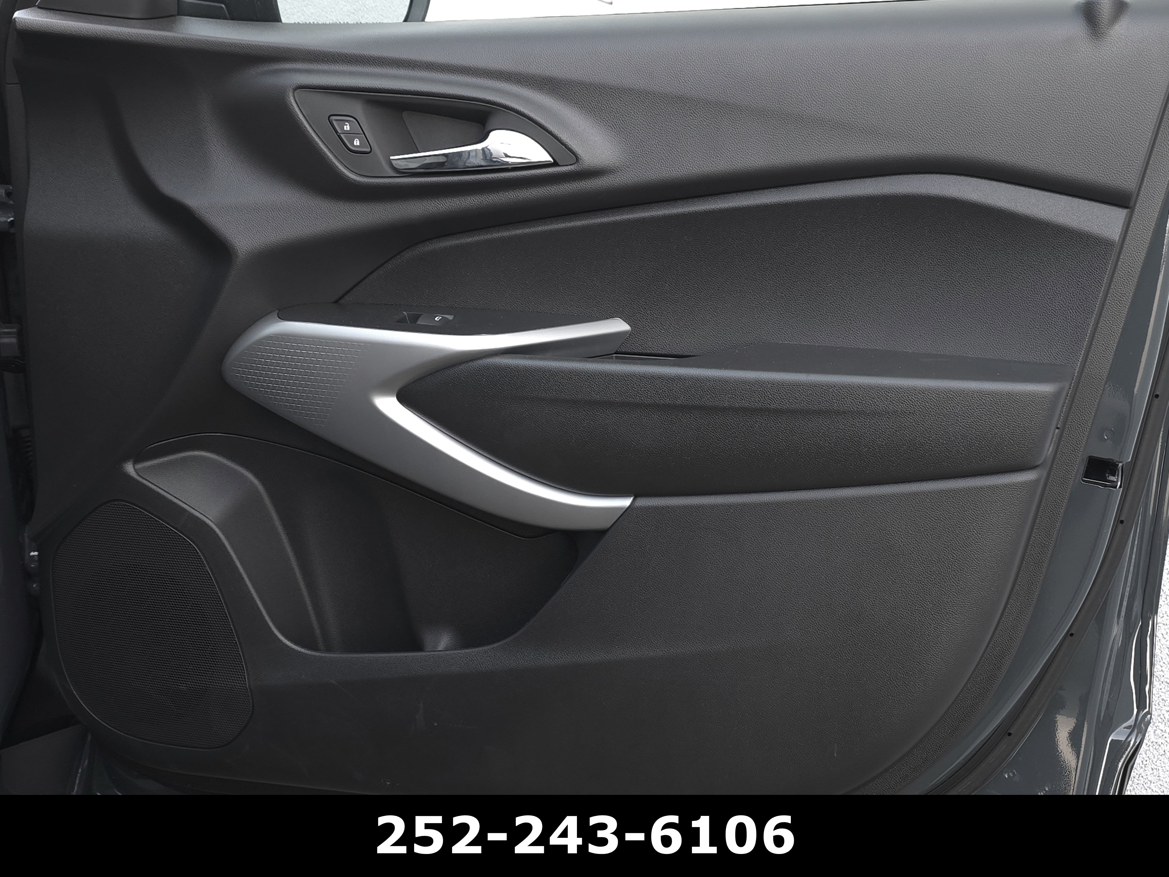 Used 2026 Chevrolet Trax LS FWD image 35