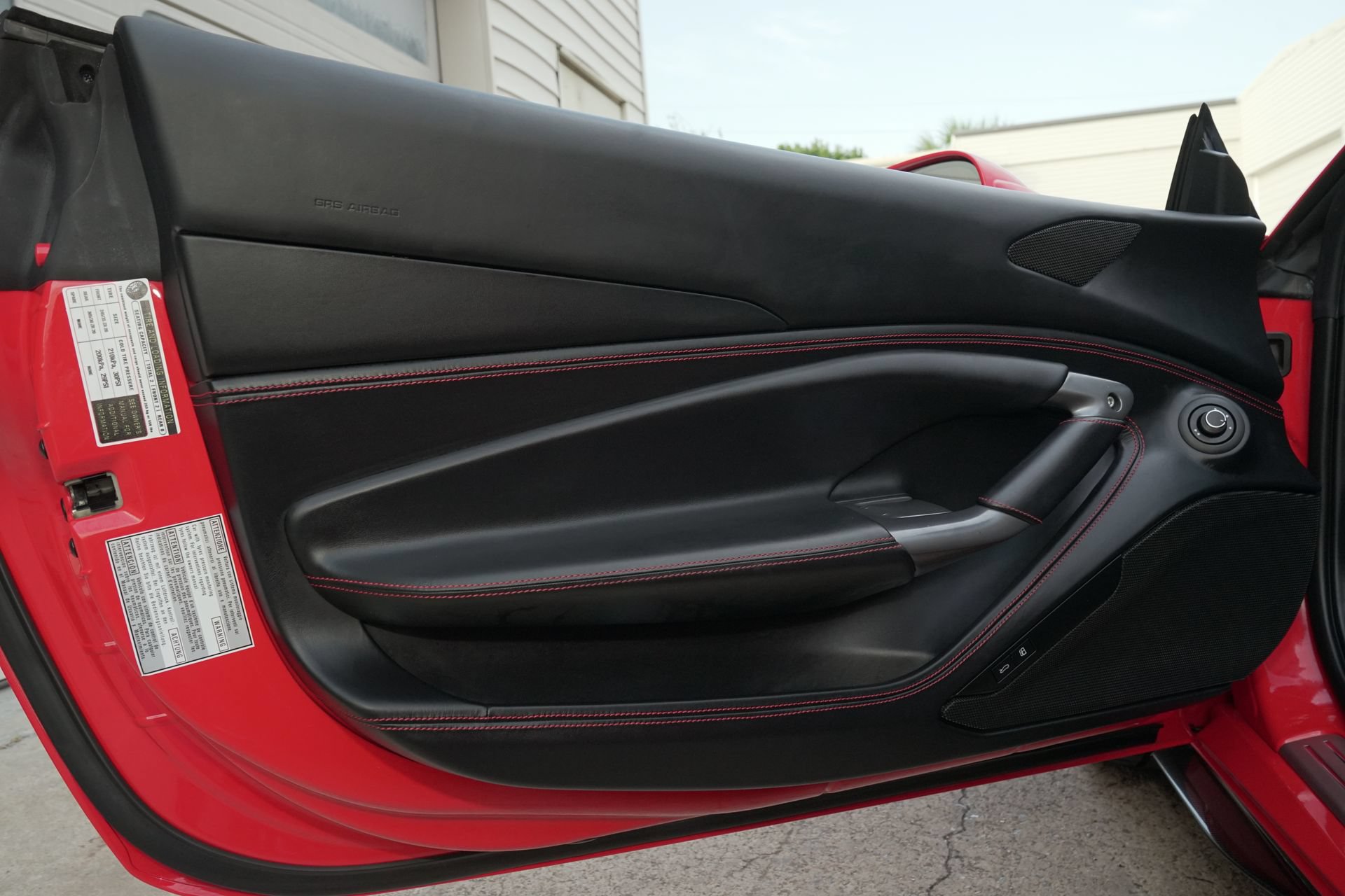 Used 2021 Ferrari F8 Tributo RWD image 23