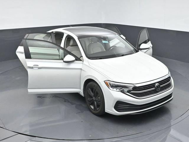 Used 2024 Volkswagen Jetta SE FWD image 51