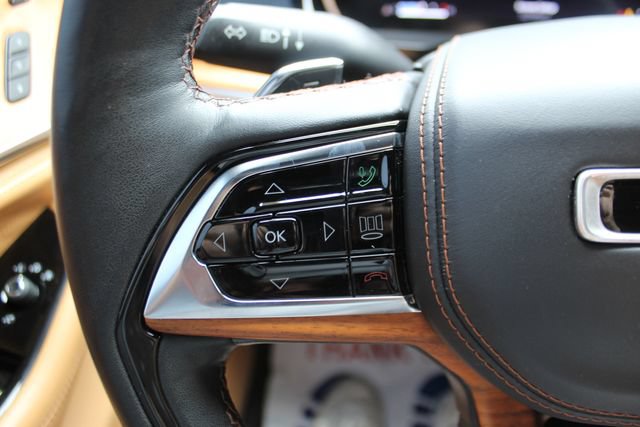 Used 2023 Jeep Grand Cherokee L Summit AWD/4WD image 15
