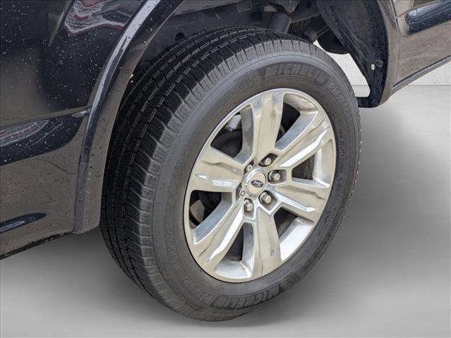 Used 2017 Ford F150 Platinum w/ Equipment Group 701A Luxury image 19