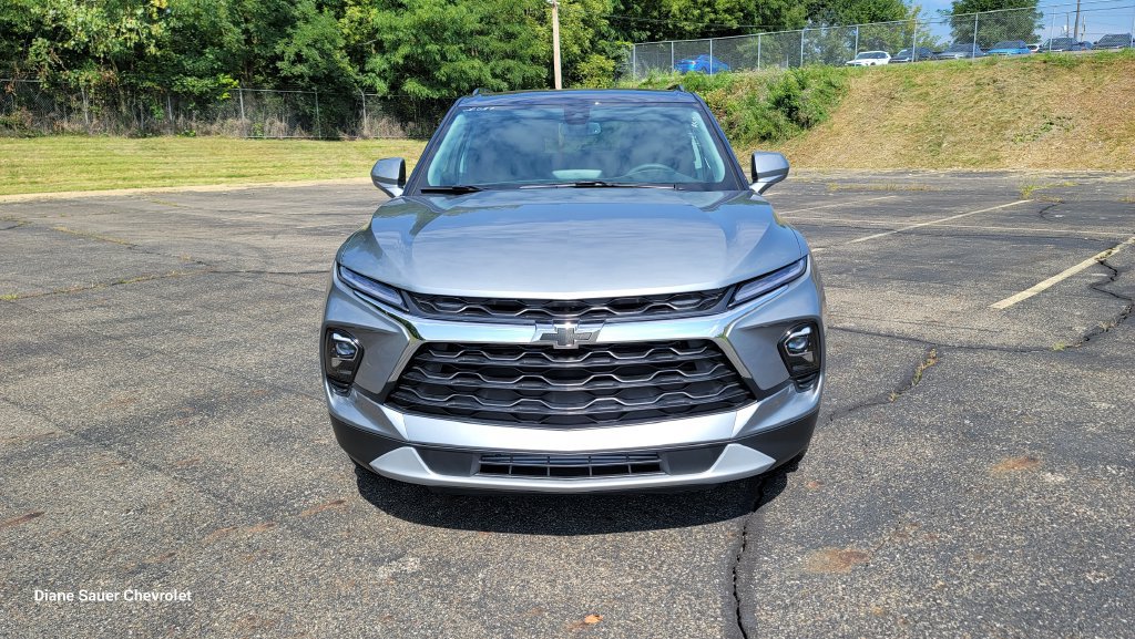 New 2026 Chevrolet Blazer LT w/ Convenience Package FWD image 4