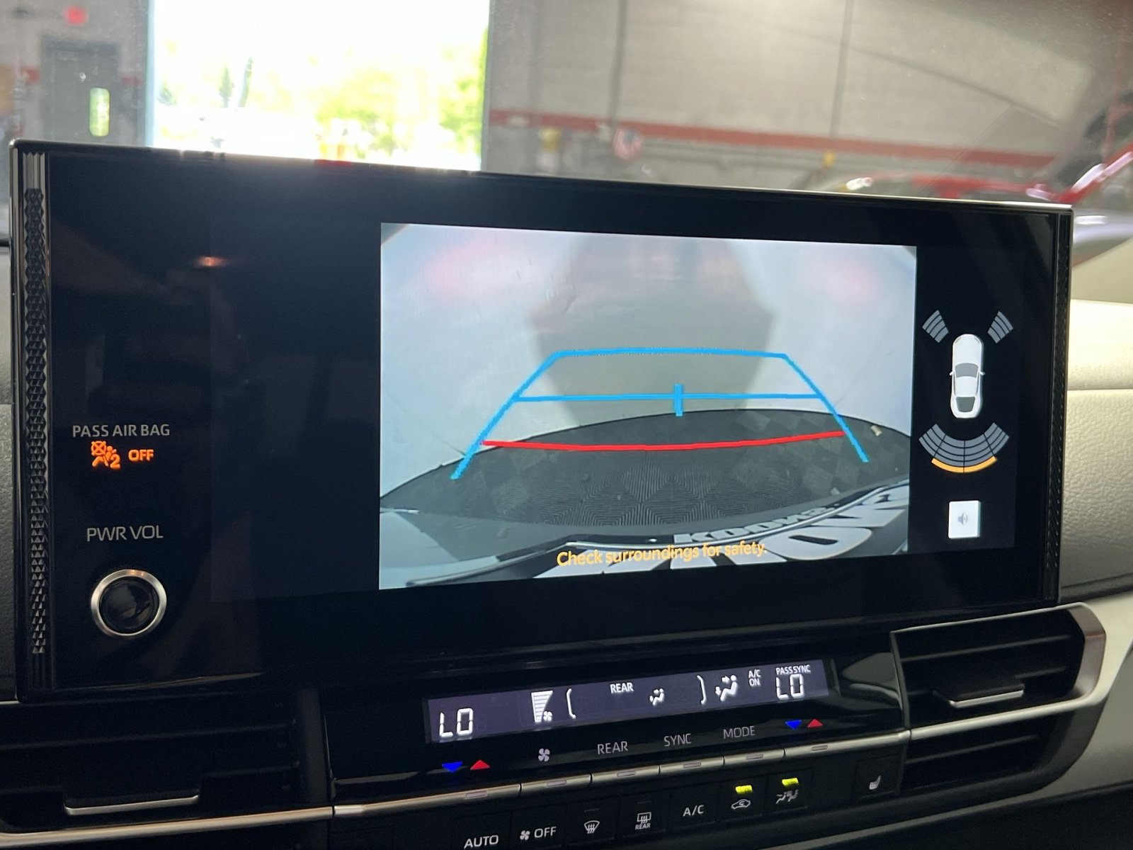 Used 2025 Toyota Sienna XLE image 20