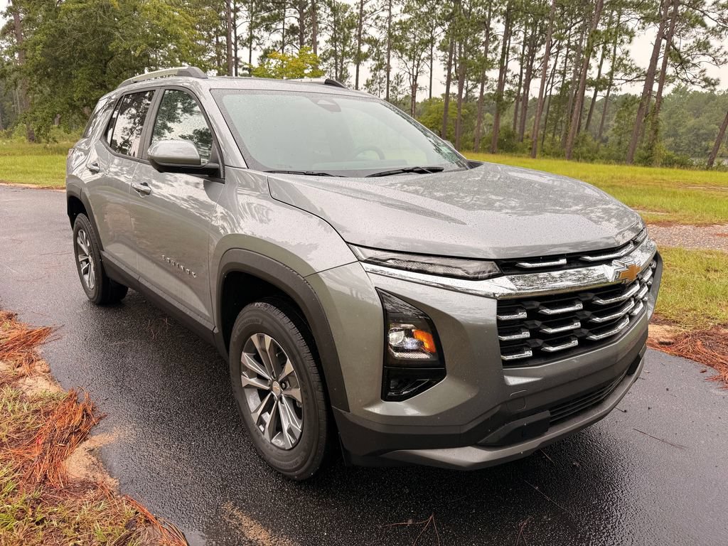 New 2027 Chevrolet Equinox LT w/ Convenience Package II FWD image 7