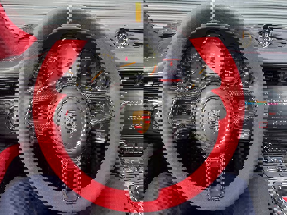 Used 2018 Porsche 911 GT2 RS image 15