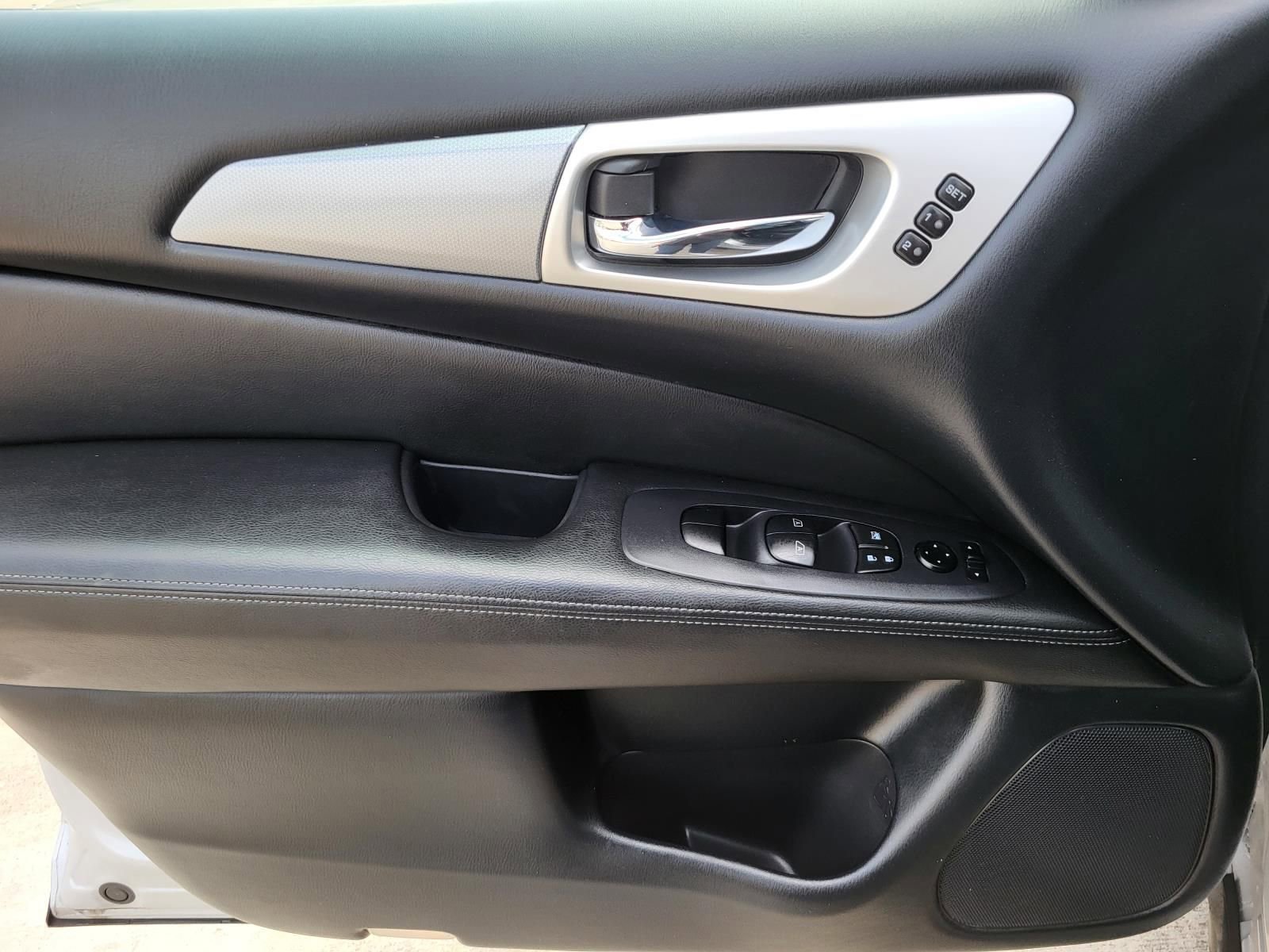 Used 2020 Nissan Pathfinder SL image 20