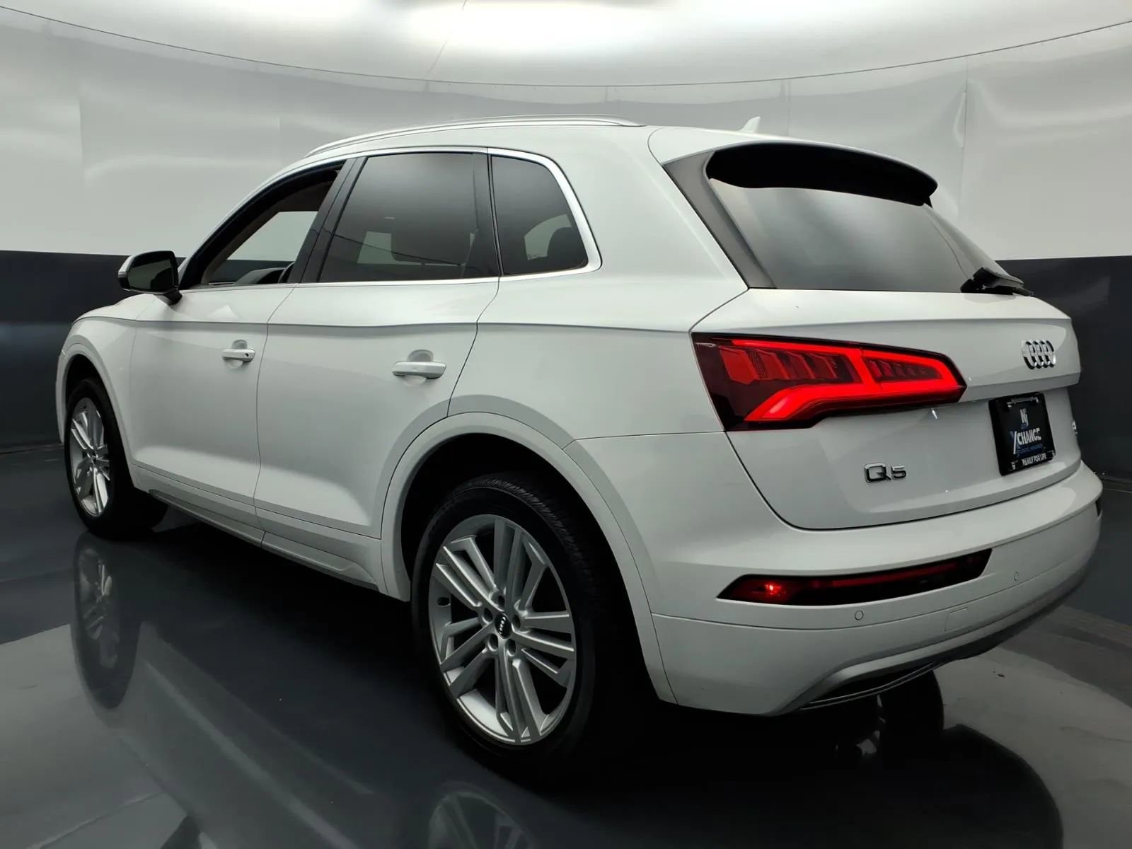 Used 2018 Audi Q5 2.0T Premium Plus w/ Premium Plus Package image 5