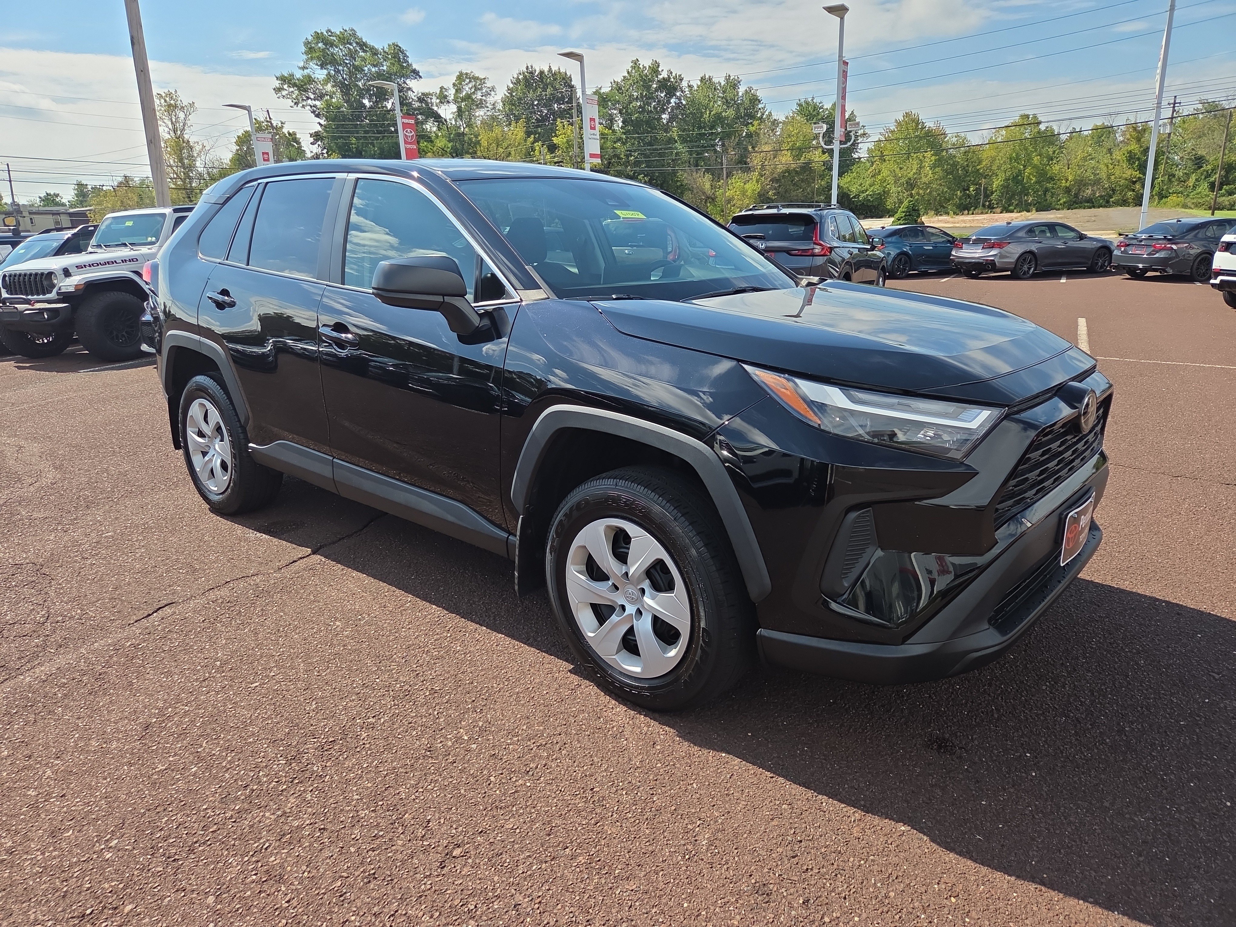 Certified 2023 Toyota RAV4 LE AWD/4WD image 1
