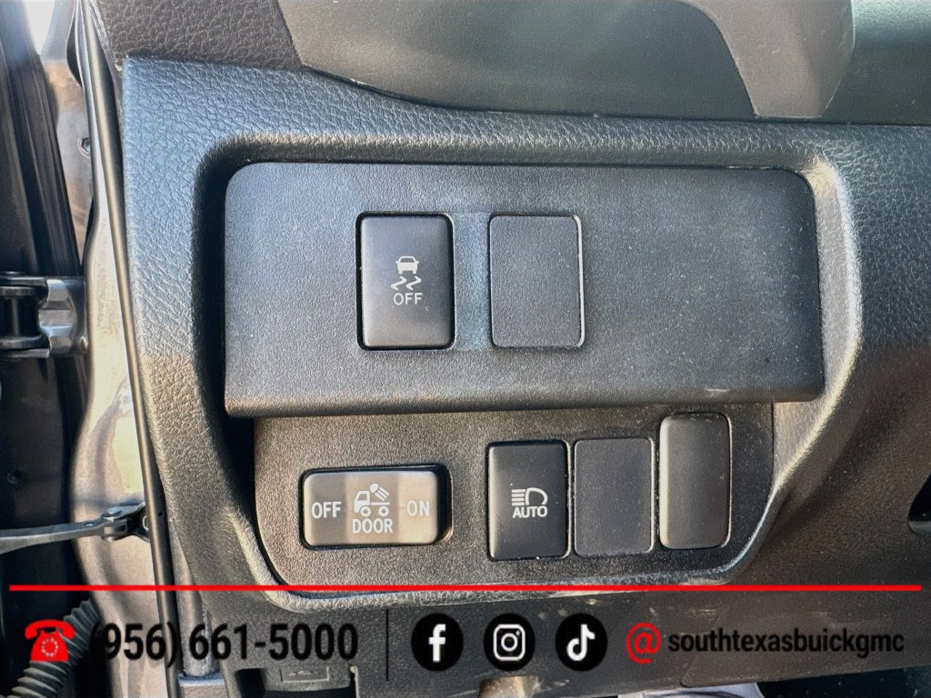 Used 2021 Toyota Tacoma SR5 RWD image 18