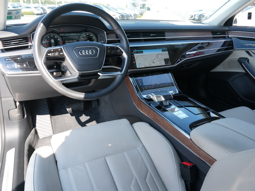 Used 2024 Audi A8 L 3.0T AWD/4WD image 24