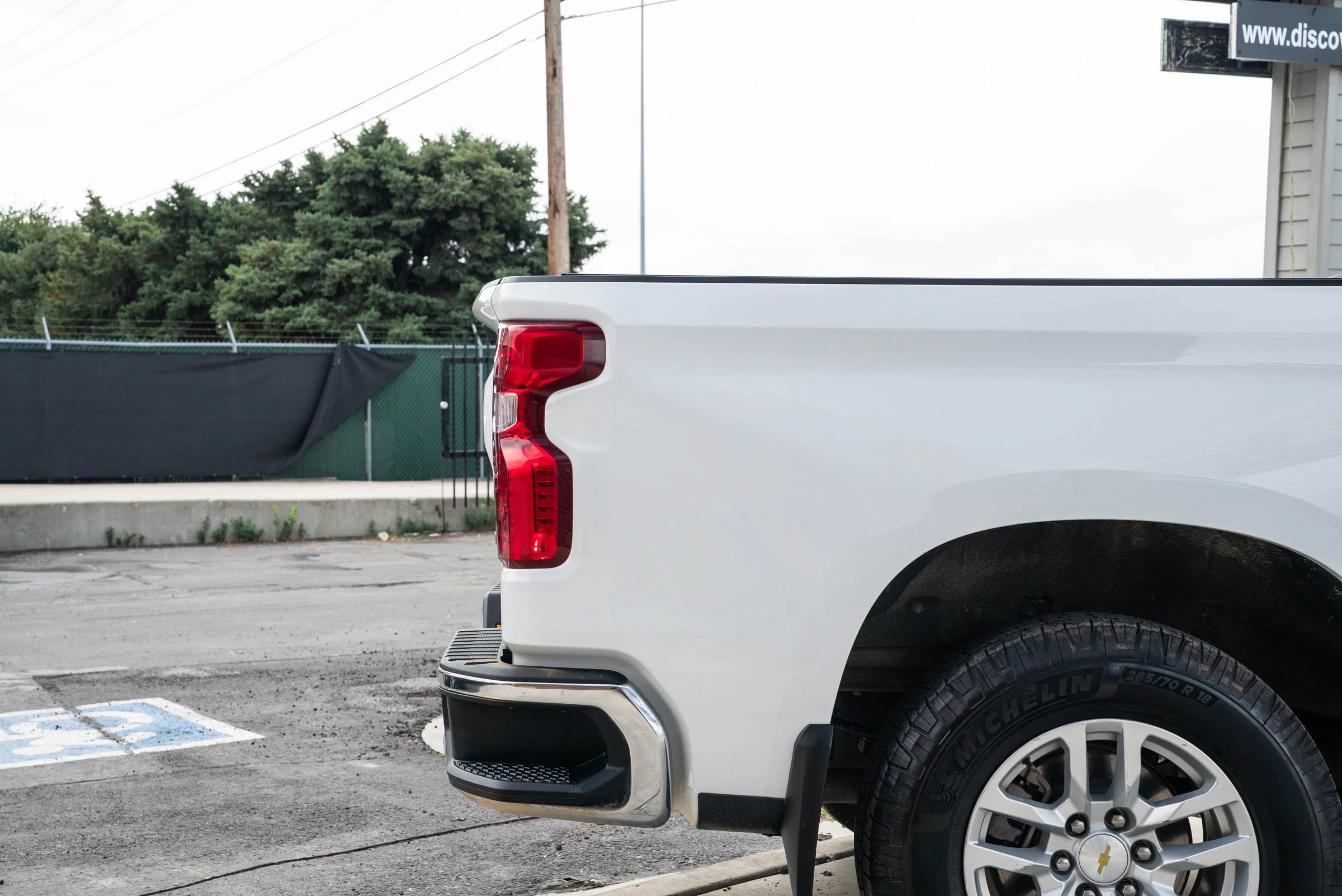 Used 2019 Chevrolet Silverado 1500 LT w/ True North Edition AWD/4WD image 9