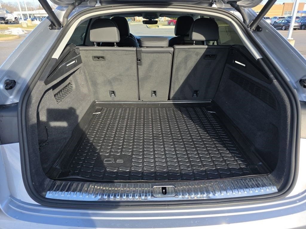 Used 2020 Audi Q8 Premium Plus w/ Premium Plus Package image 17