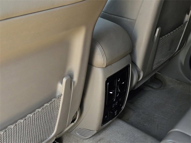 Used 2018 Jeep Grand Cherokee Overland image 27