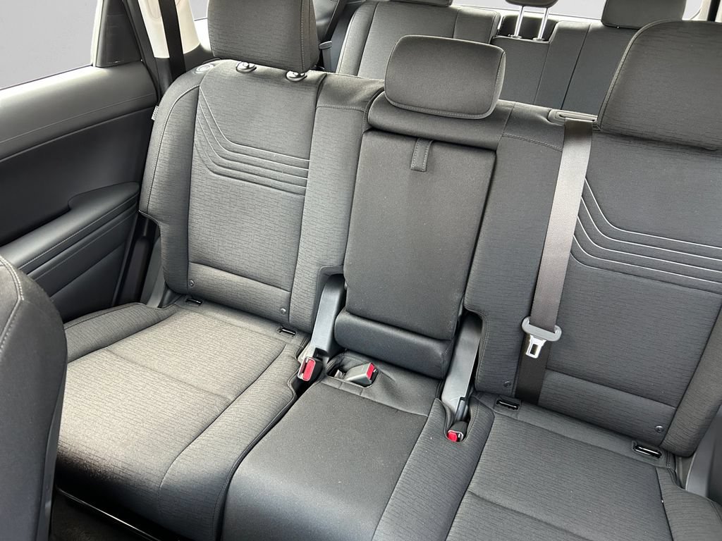 Used 2026 Hyundai Palisade SE FWD image 14