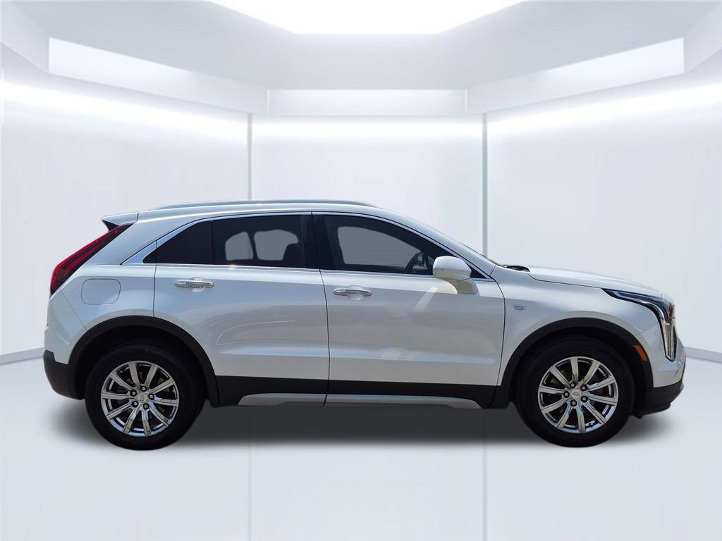 Used 2023 Cadillac XT4 Premium Luxury w/ Driver Assist Package FWD image 7