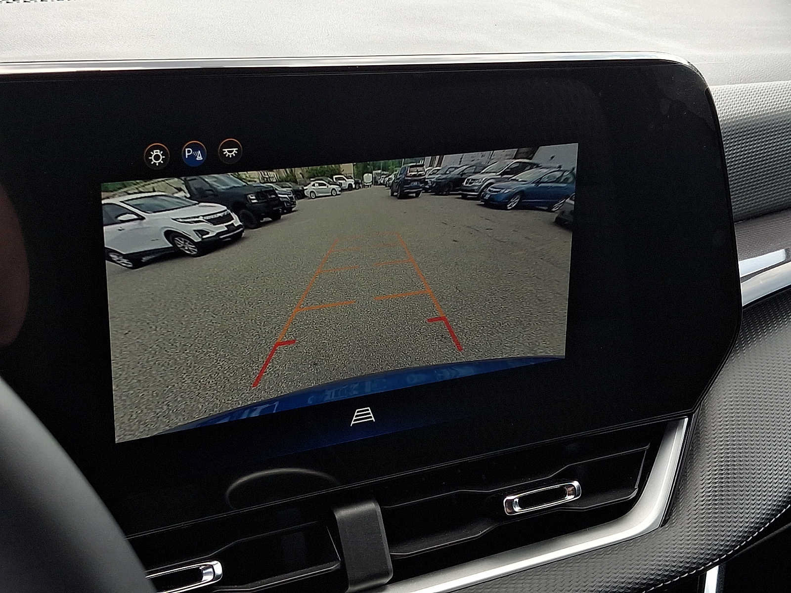 Used 2025 Chevrolet Equinox LT AWD/4WD image 18