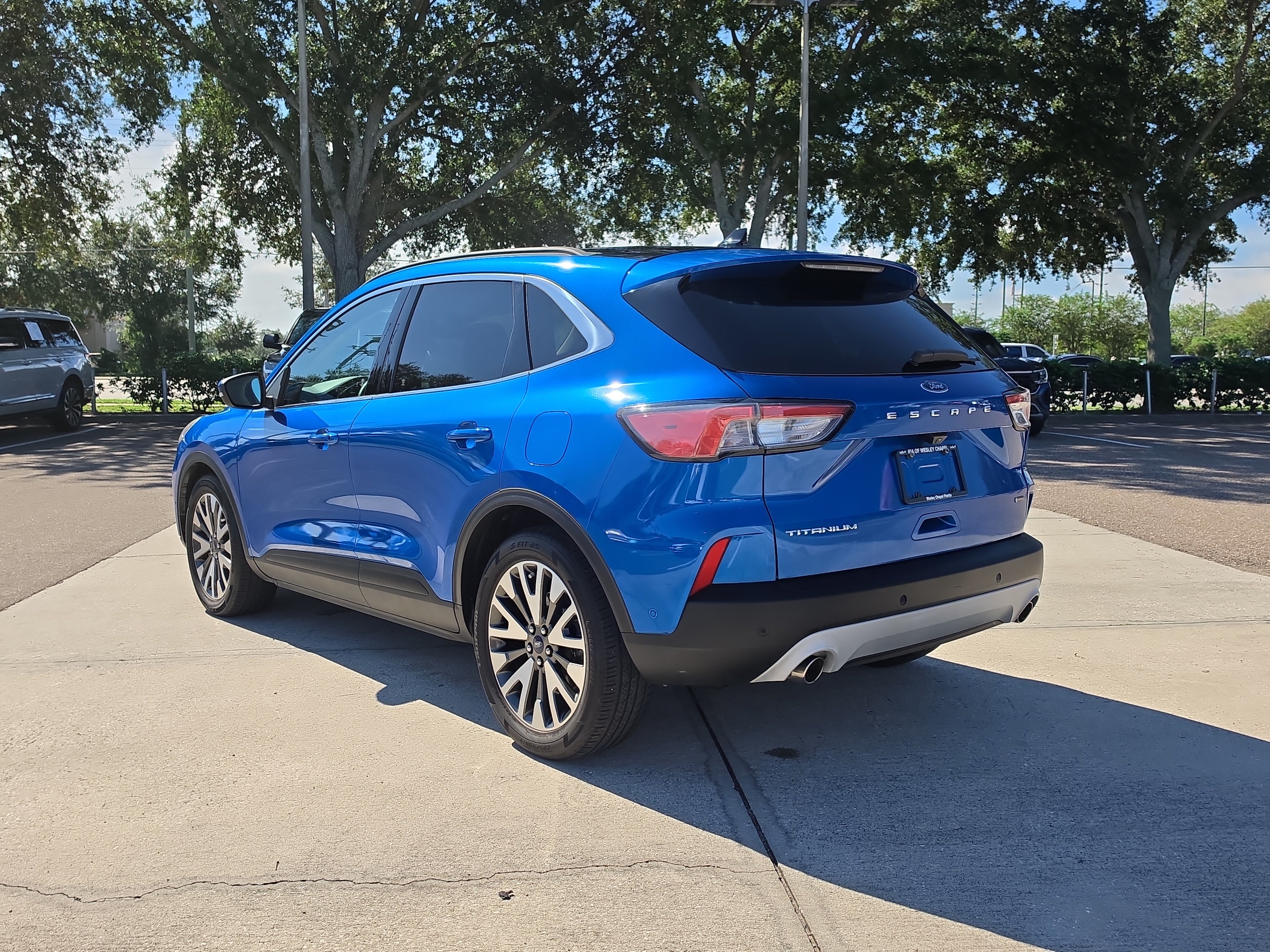 Used 2020 Ford Escape Titanium FWD image 6