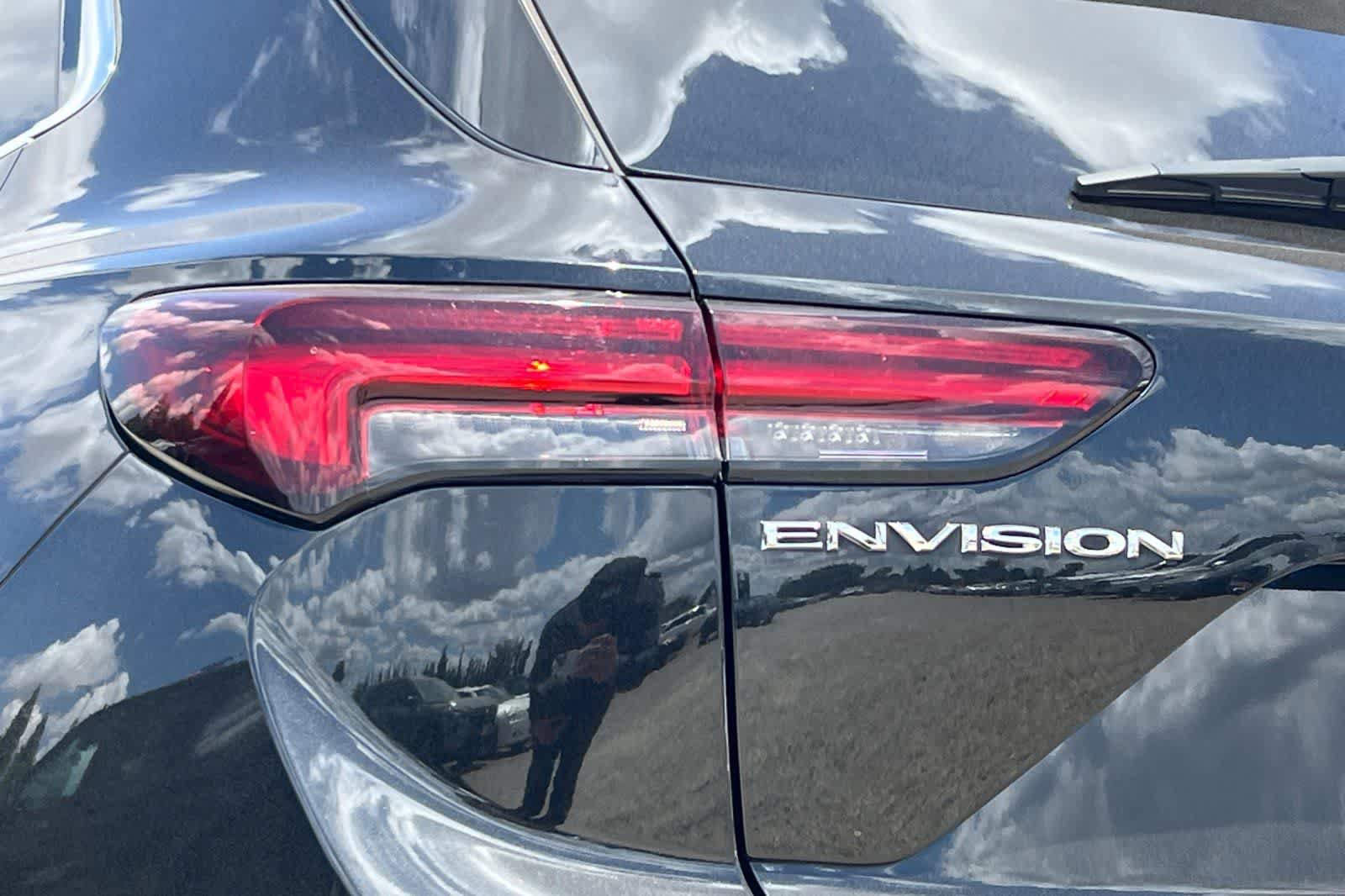 Used 2023 Buick Envision Essence FWD image 17