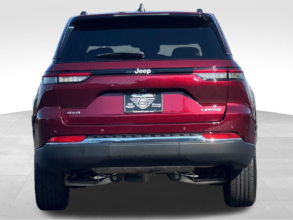 Used 2025 Jeep Grand Cherokee Limited AWD/4WD image 6