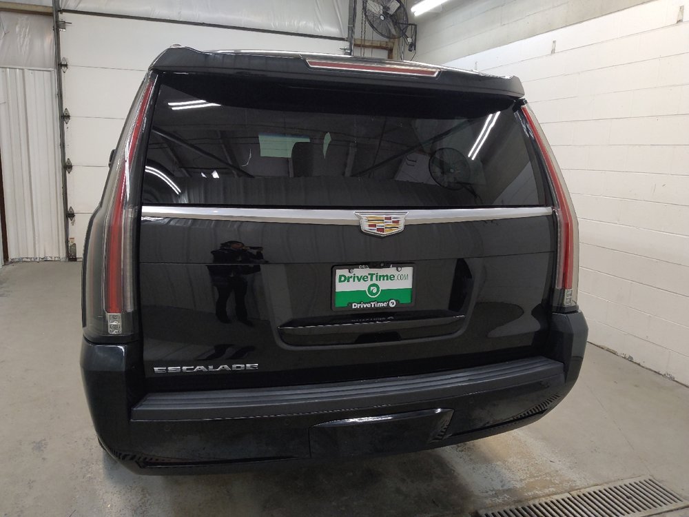 Used 2017 Cadillac Escalade ESV Premium Luxury image 6