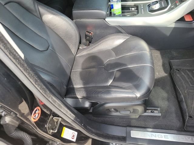 Used 2015 Land Rover Range Rover Evoque Pure Plus image 4