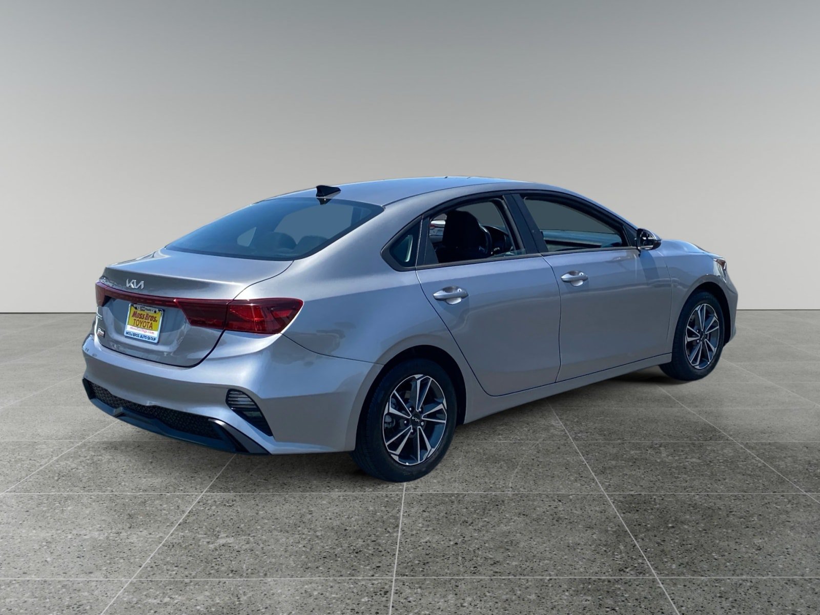 Used 2024 Kia Forte LXS w/ LXS Technology Package FWD image 5