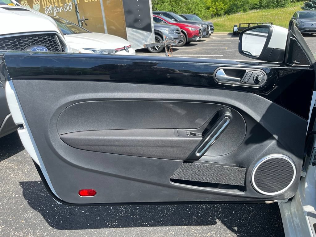 Used 2019 Volkswagen Beetle 2.0T Final Edition SEL FWD image 14