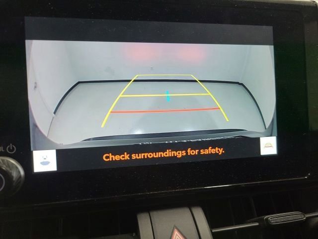 Used 2024 Toyota RAV4 LE AWD/4WD image 3