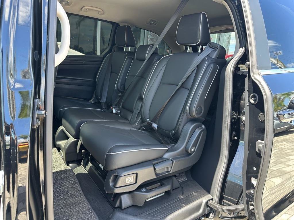 Used 2025 Honda Odyssey Touring image 35