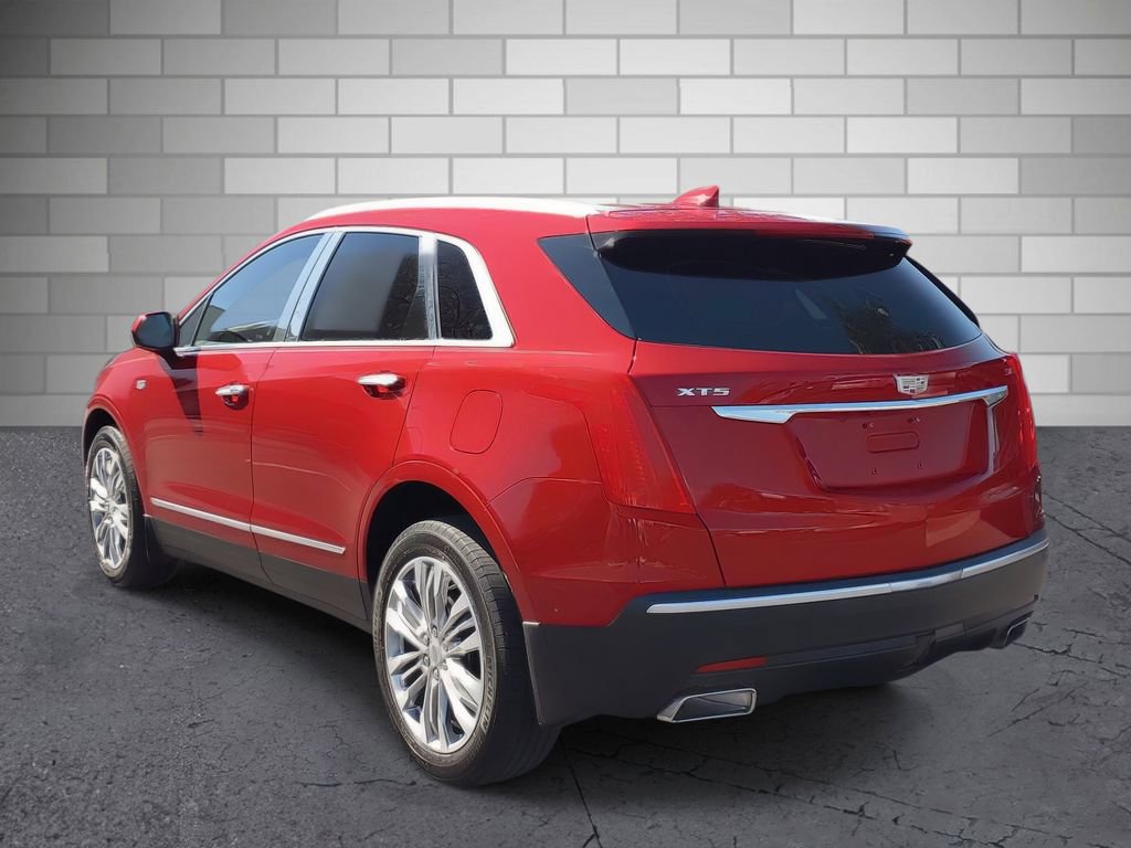 Used 2017 Cadillac XT5 Premium Luxury w/ Driver Assist Package image 3