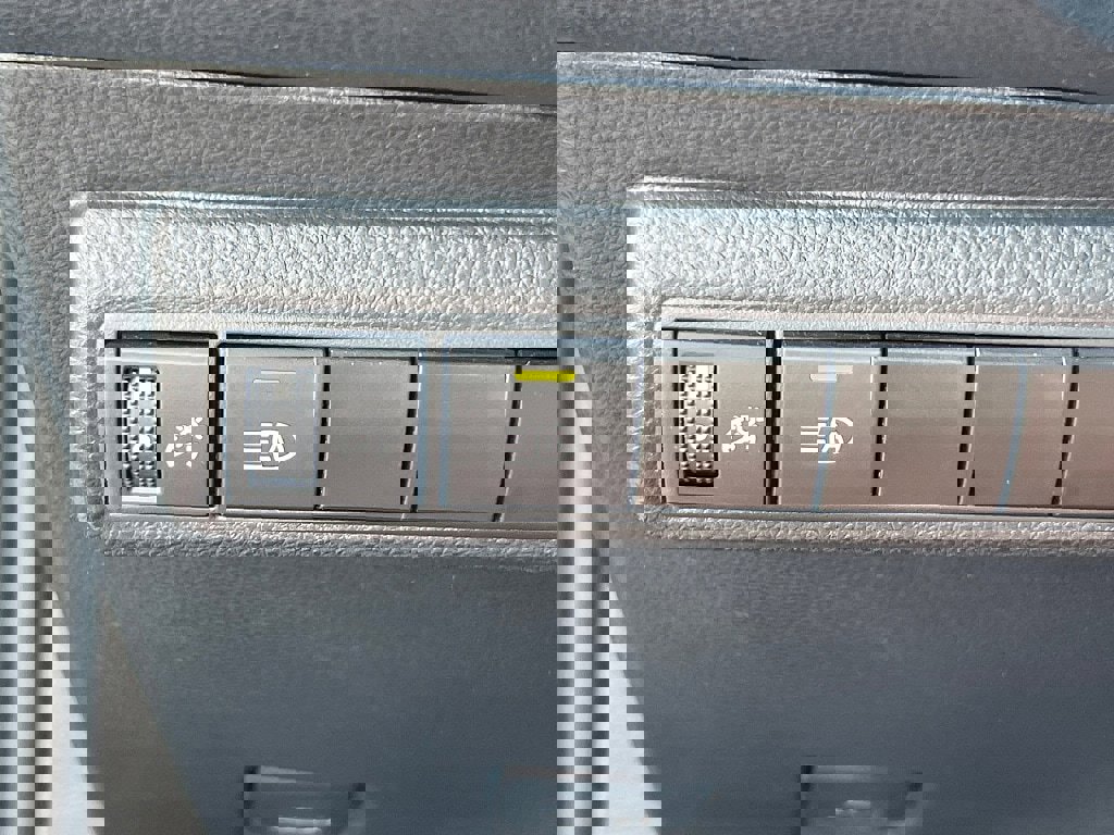 Used 2023 Toyota Corolla LE image 18