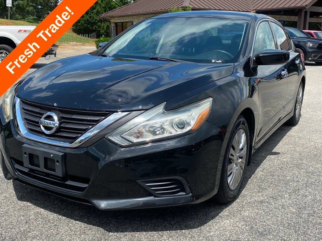 Used 2016 Nissan Altima 2.5 S w/ Power Driver Seat Package FWD image 4