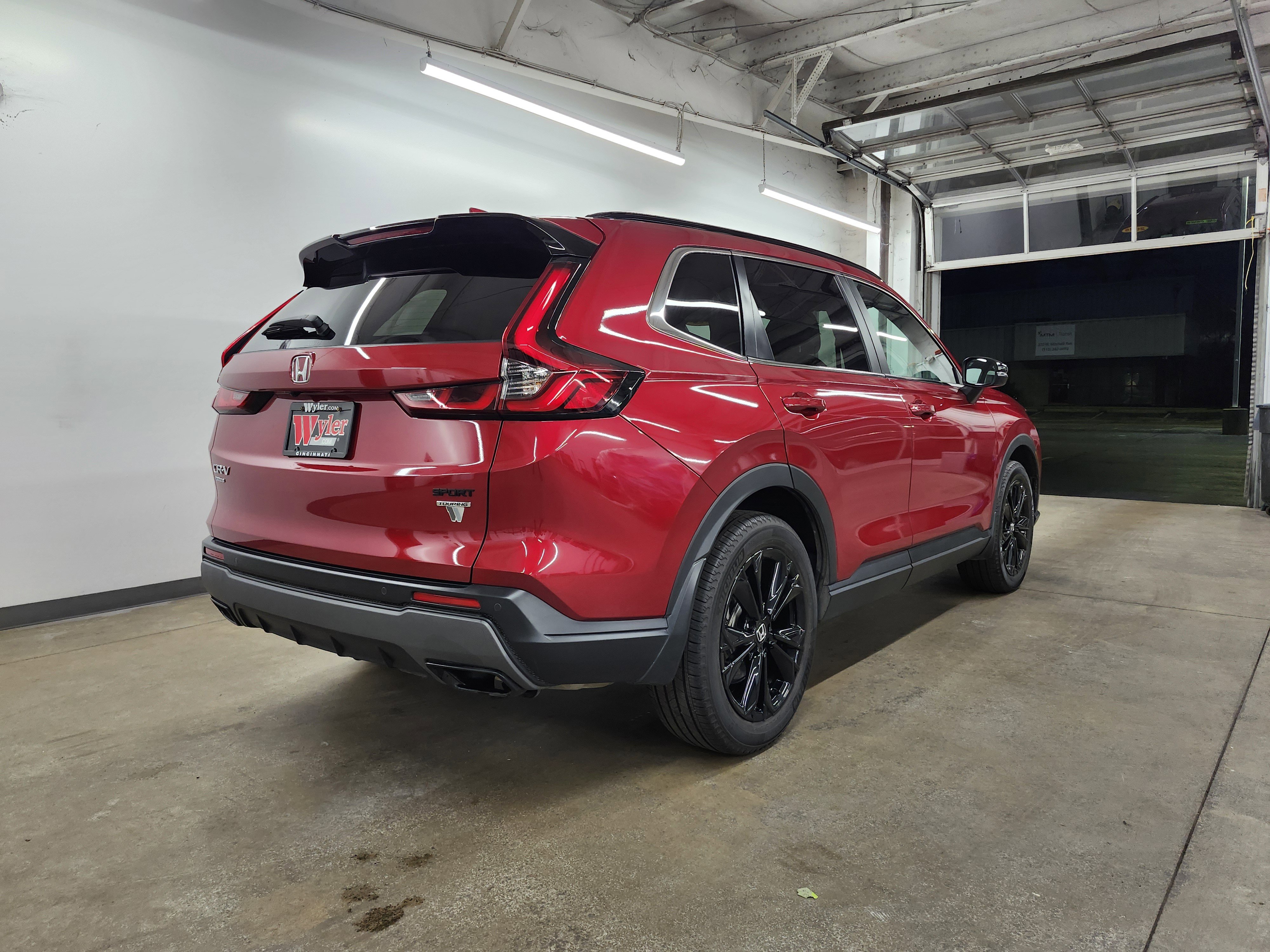 Used 2025 Honda CR-V Sport Touring image 3