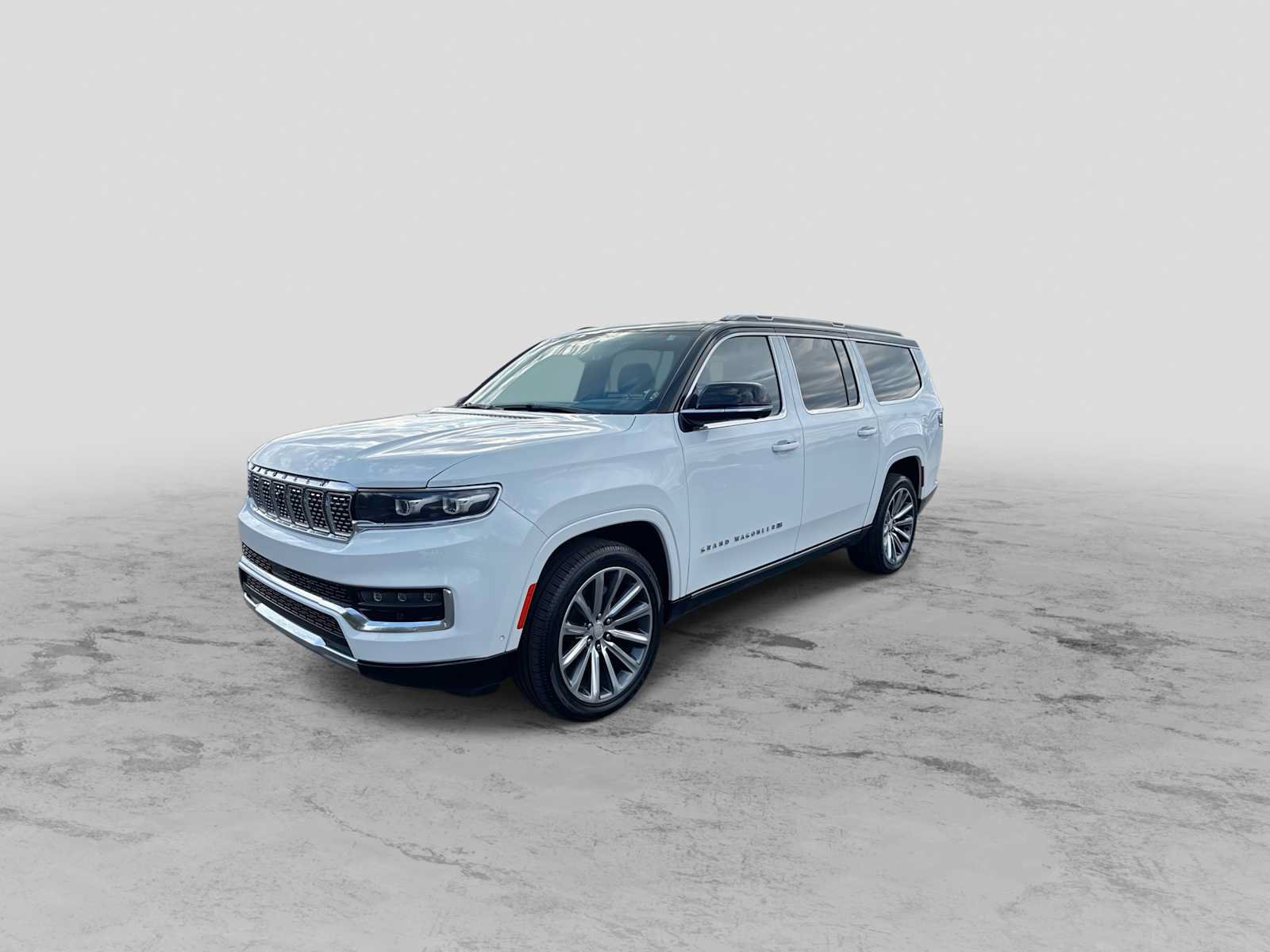 Certified 2023 Jeep Grand Wagoneer L Series II AWD/4WD image 4