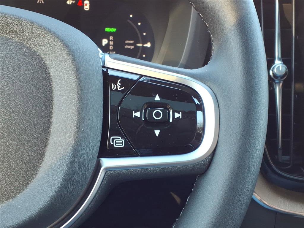 New 2026 Volvo XC60 T8 Plus w/ Protection Package Premier image 20