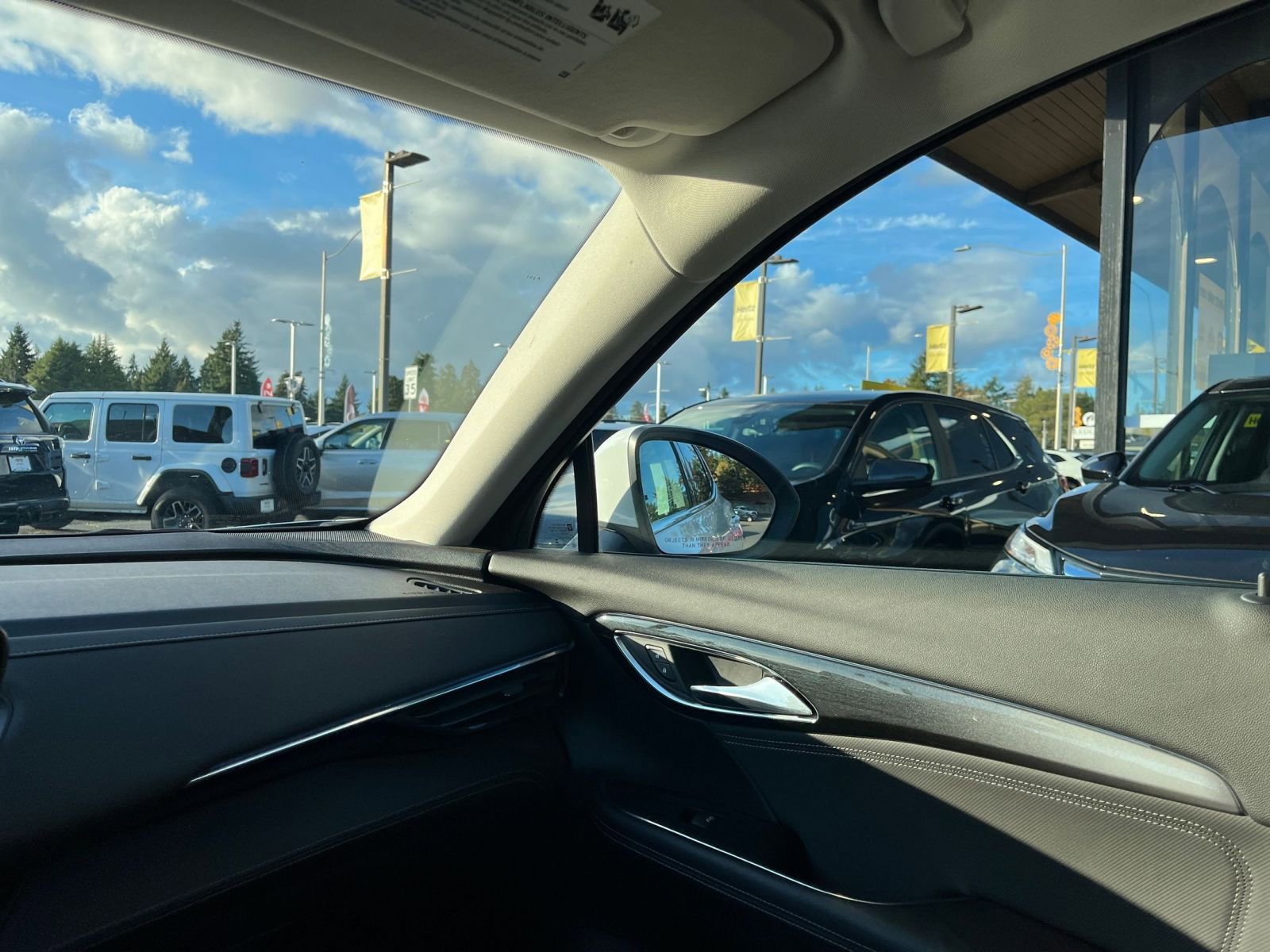 Used 2024 Buick Envision Preferred image 35