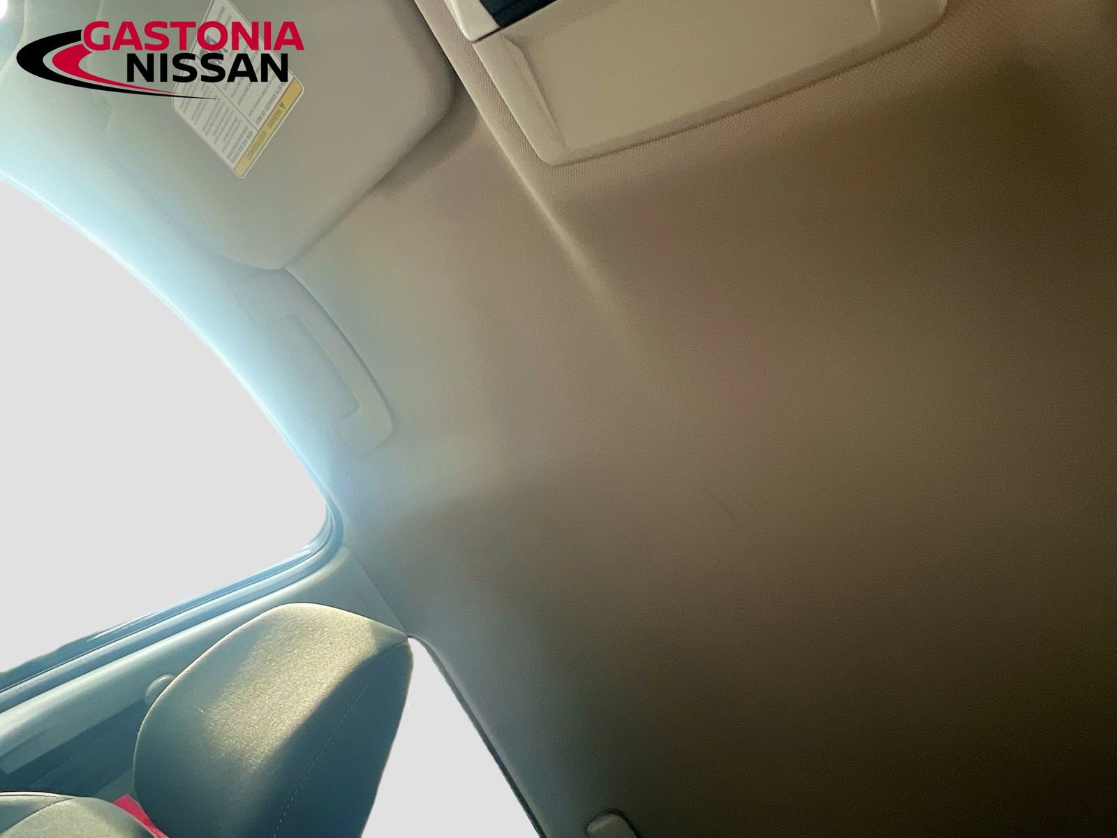 Used 2023 Nissan Rogue S image 27