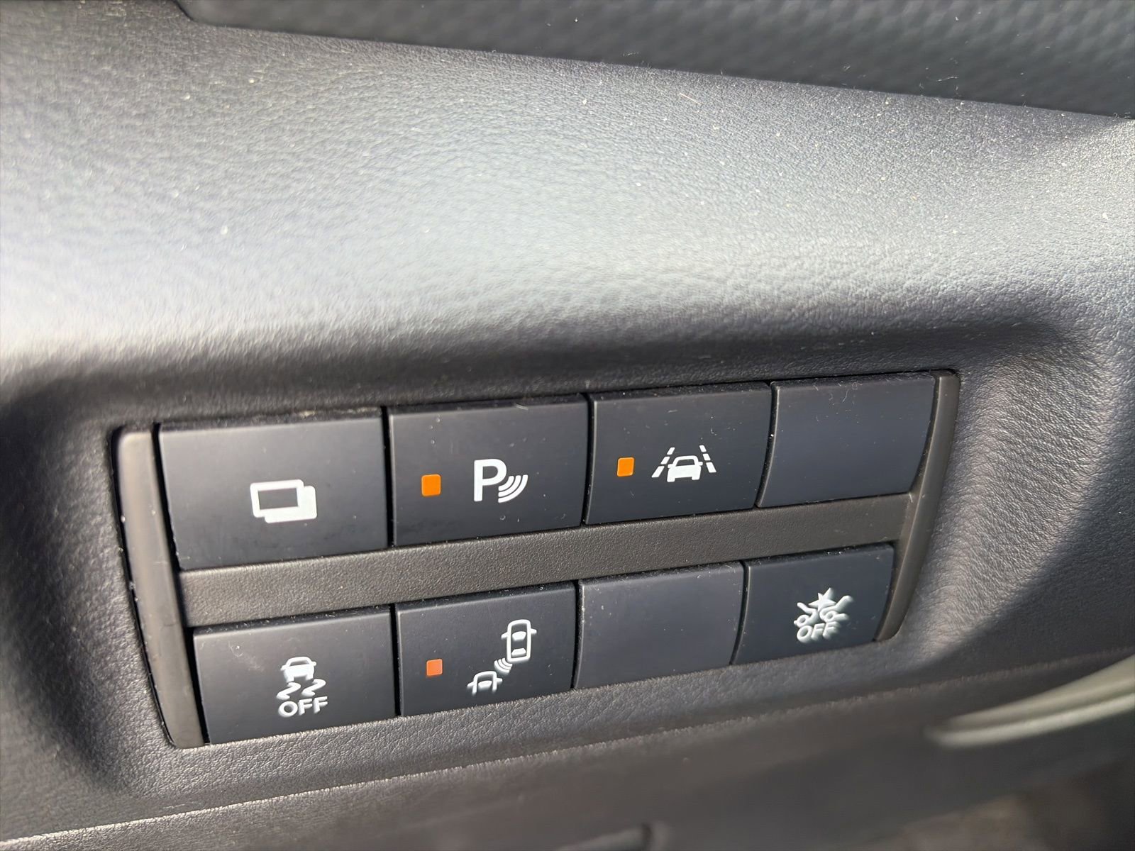 Used 2021 Nissan Kicks S image 12