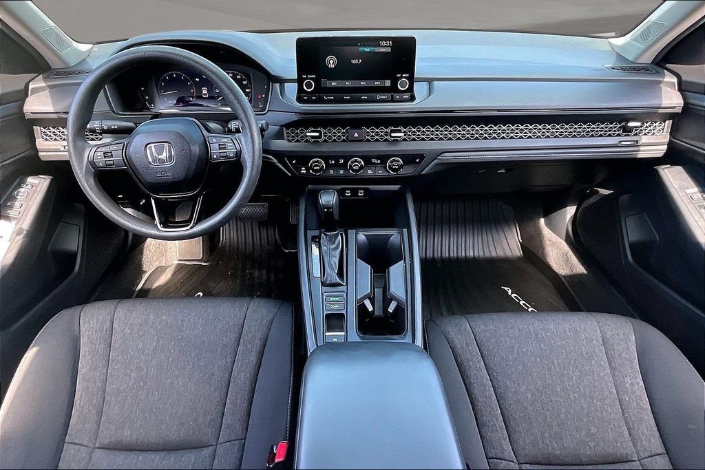 Certified 2025 Honda Accord SE image 7